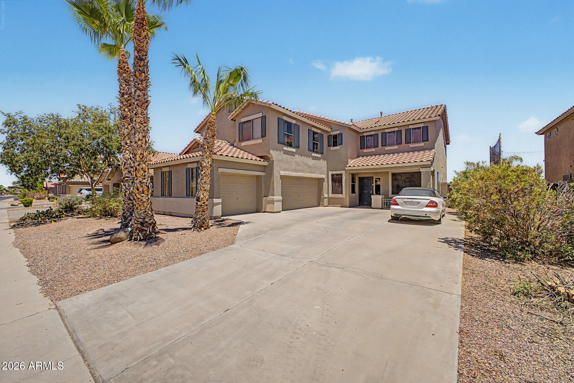 21747 Backus Drive Maricopa, AZ 85138 - Photo 3 of 44 Driveway