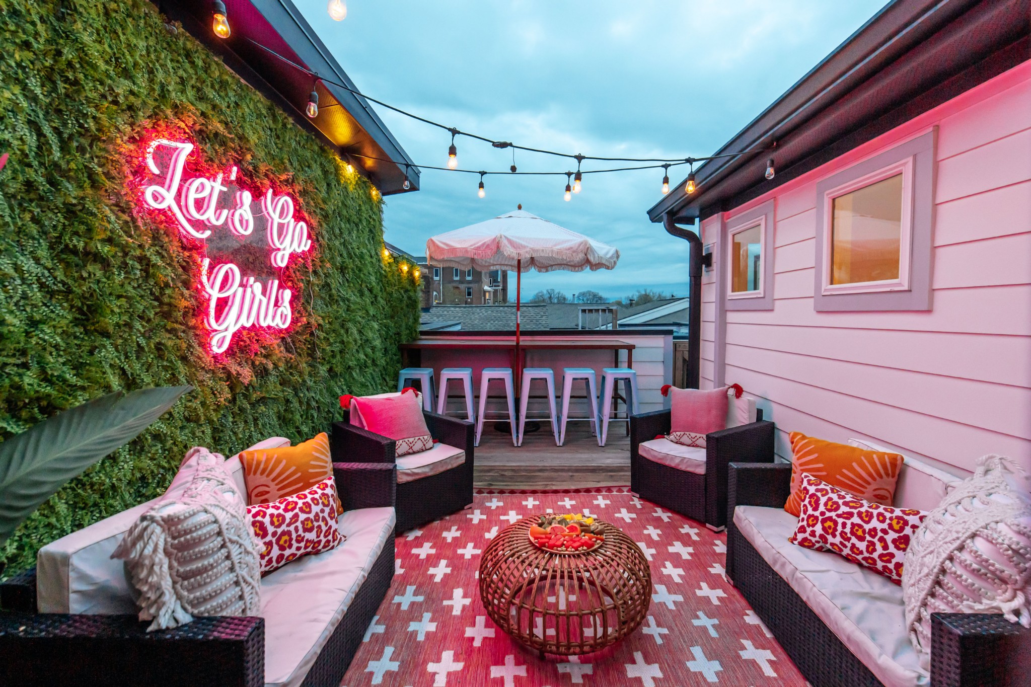 2001 Convent Pl Unit 12  