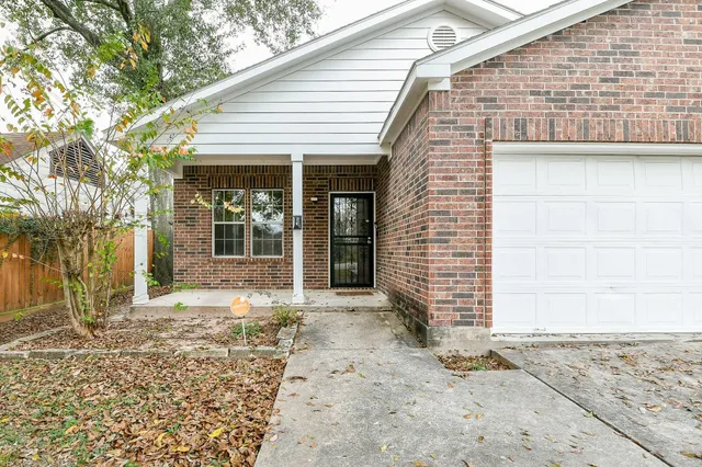 $1,700 | 7024 Eastwood Street, Houston, TX 77021