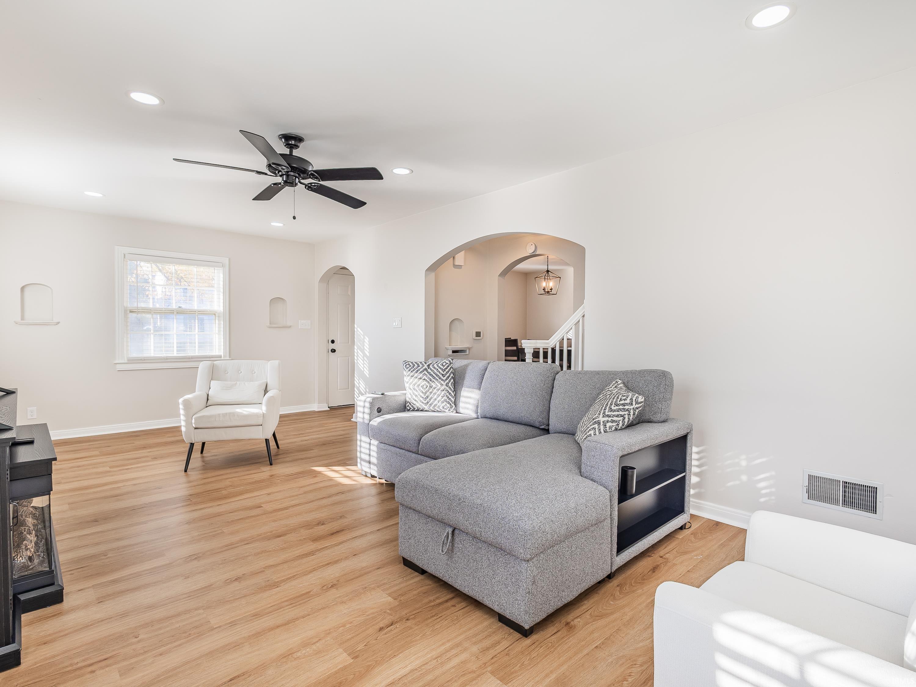 933 East Rudisill Boulevard Fort Wayne, IN 46806 - Photo 4 of 22