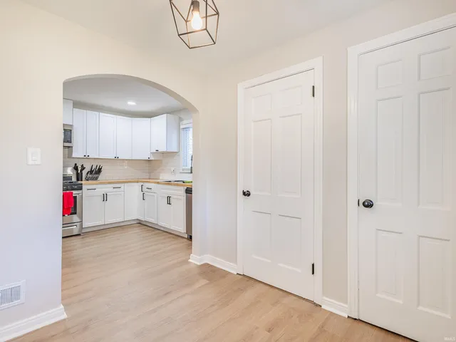 $210,000 | 933 East Rudisill Boulevard, Fort Wayne, IN 46806