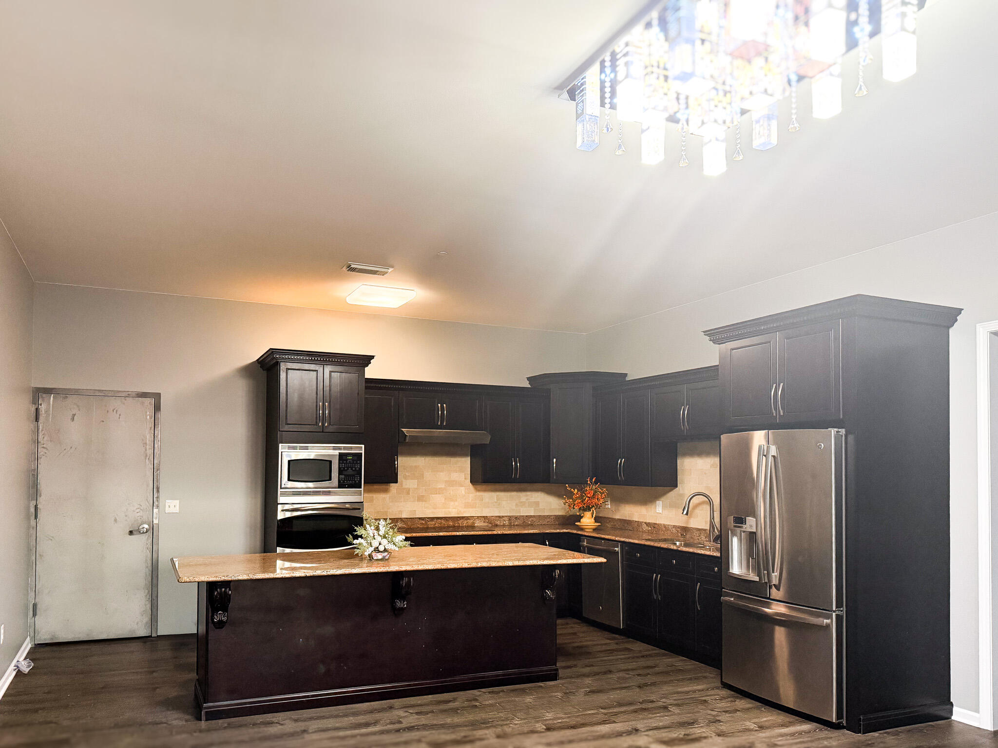 1526 Washington Avenue Racine, WI 53403 - Photo 3 of 9 Kitchen