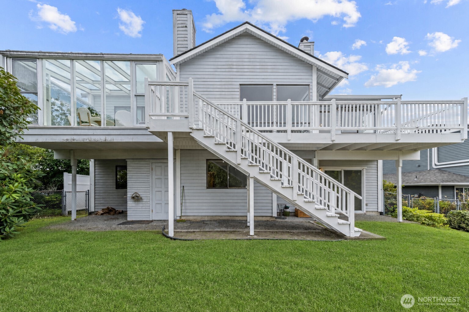 543 Hemlock Way Edmonds, WA 98020 - Photo 35 of 39 Gallery Image 35