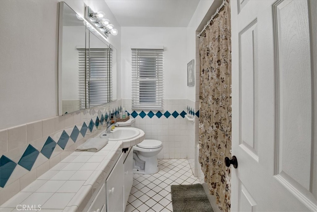 4221 Hazel Kirk Drive Los Angeles, CA 90027 - Photo 15 of 20