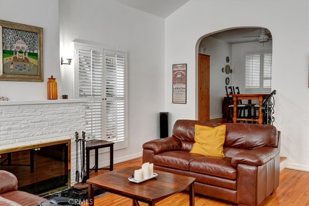 4221 Hazel Kirk Drive Los Angeles, CA 90027 - Photo 7 of 20