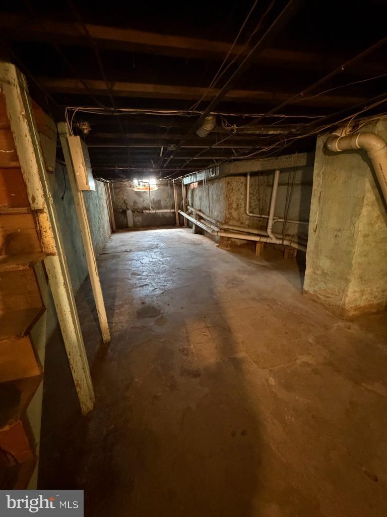 64 West Sharpnack Street Philadelphia, PA 19119 - Photo 15 of 25