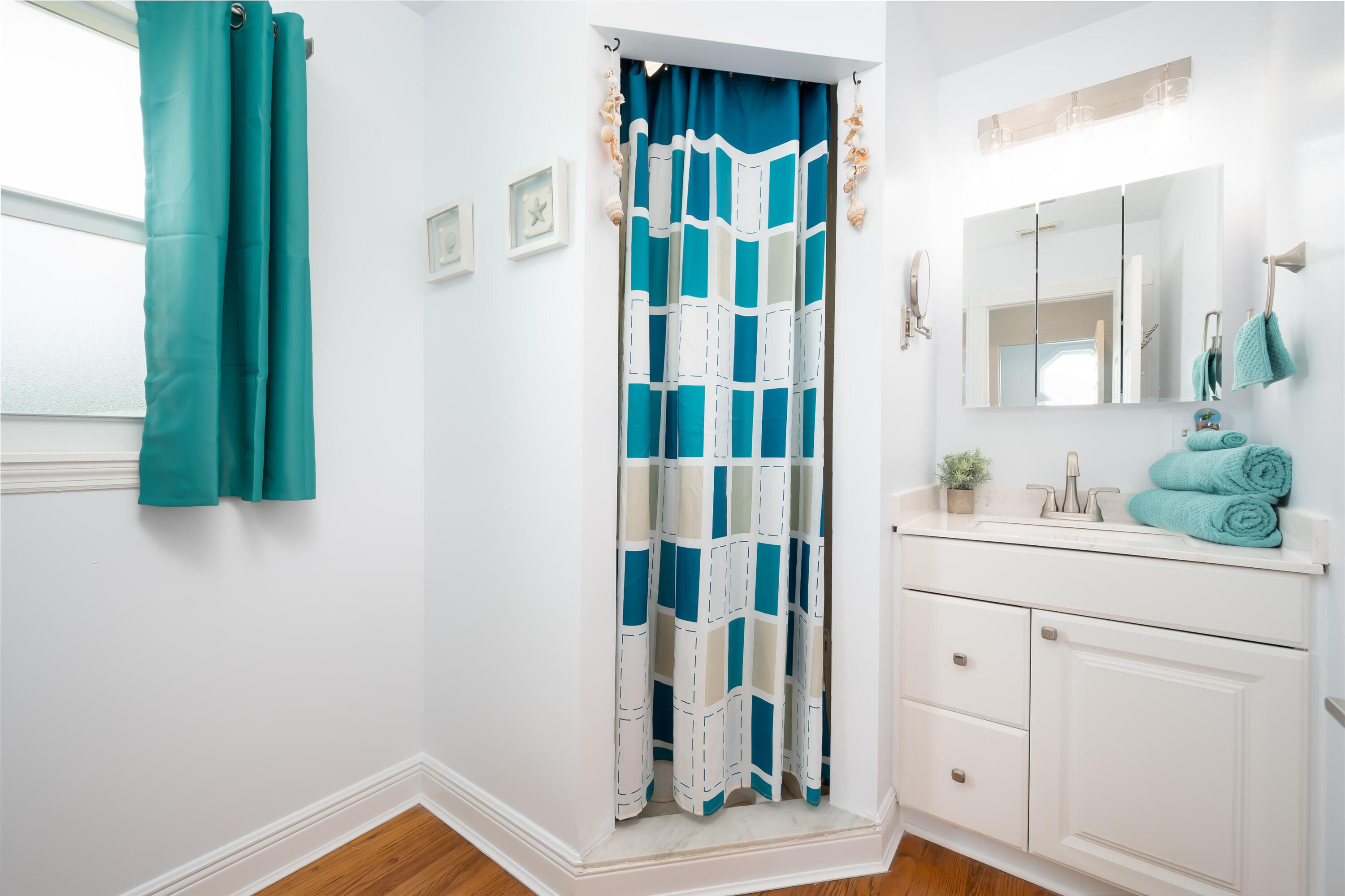 29072 Cedar Drive Big Pine Key, FL 33043 - Photo 13 of 59 a bathroom with a sink and a mirror