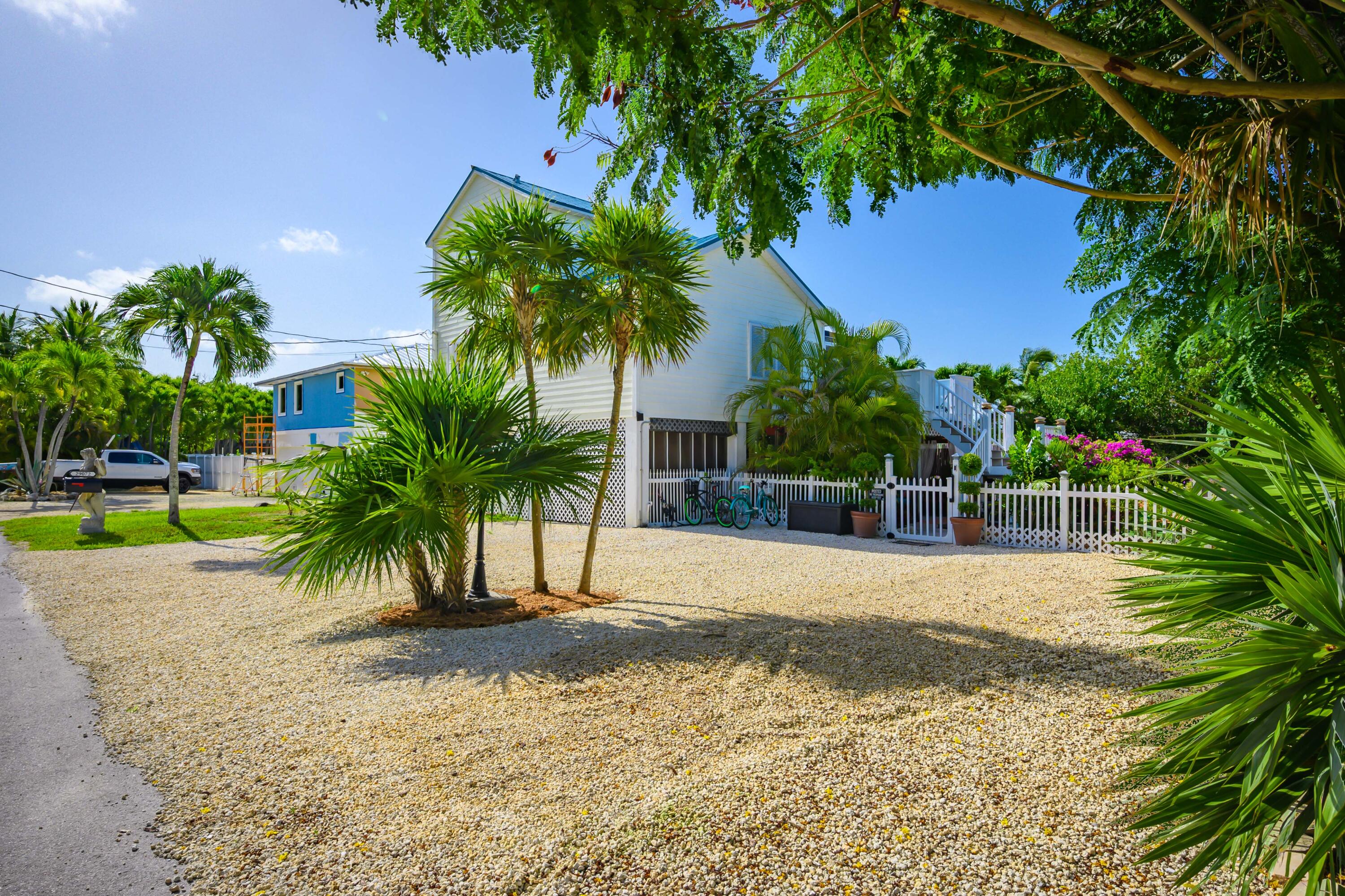 29072 Cedar Drive Big Pine Key, FL 33043 - Photo 50 of 59 a view of a backyard