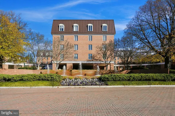 $989,000 | 8101 Connecticut Avenue, Unit C601, Chevy Chase, MD 20815