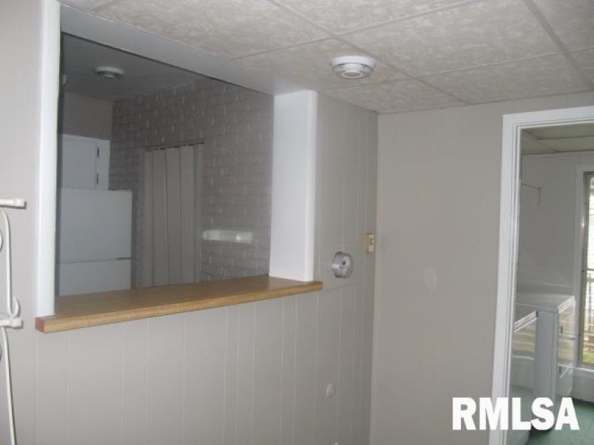 950 40th Street Moline, IL 61265 - Photo 11 of 26