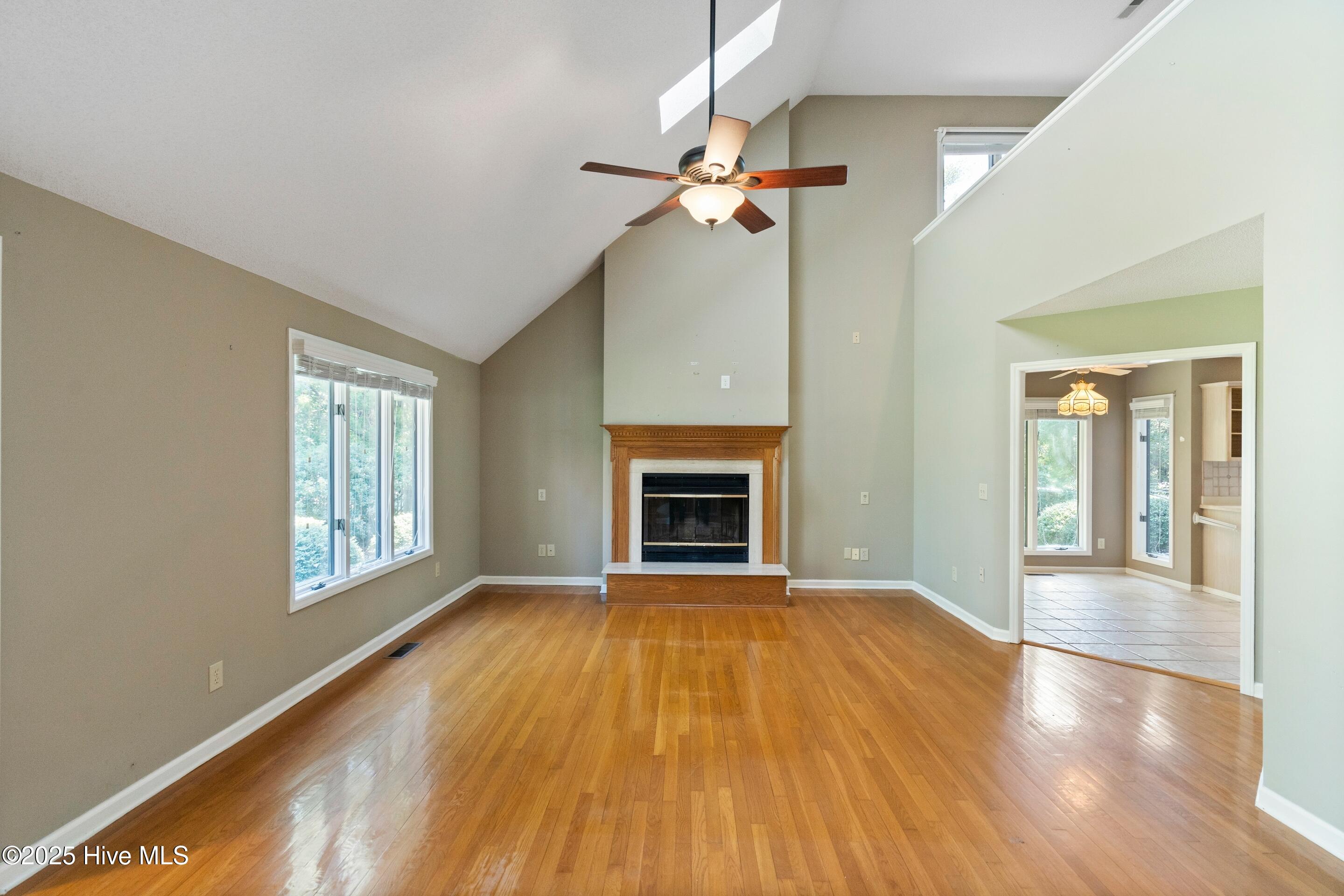 153 Olde Point Road Hampstead, NC 28443 - Photo 3 of 21 living room