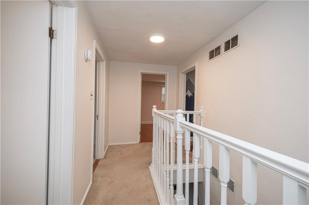 22 Herbst Road Coraopolis, PA 15108 - Photo 16 of 40