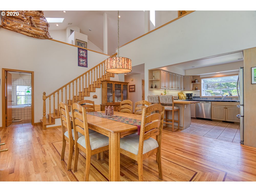 2331 Willow Loop Florence, OR 97439 - Photo 5 of 31 Gallery Image 5