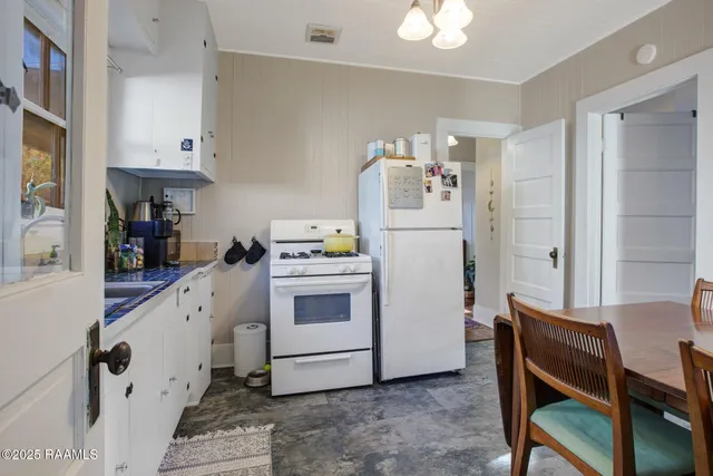 $1,200 | 310 Cleveland Street, Lafayette, LA 70501