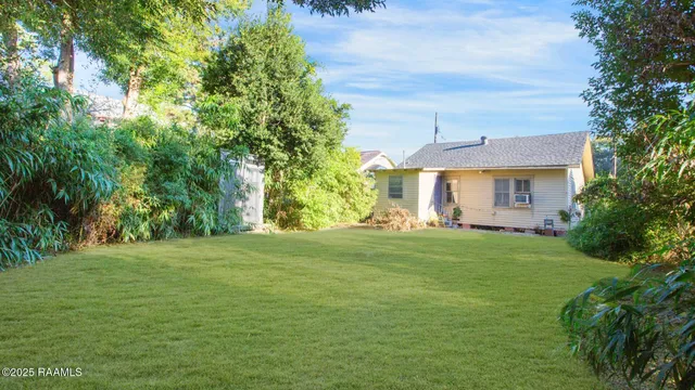 $1,200 | 310 Cleveland Street, Lafayette, LA 70501