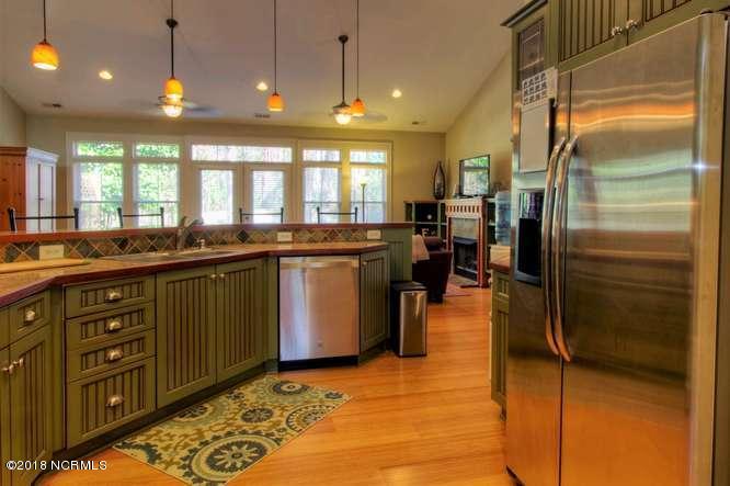 7612 Mallow Road Wilmington, NC 28411 - Photo 11 of 33 7612 Mallow Rd-small-011-8-Kitchen-666x4