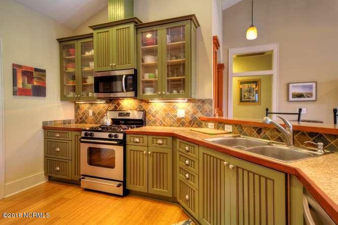7612 Mallow Road Wilmington, NC 28411 - Photo 9 of 33 7612 Mallow Rd-small-009-34-Kitchen-666x