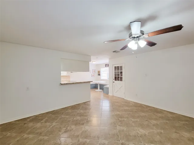 $2,100 | 2115 Forest Oaks Drive, Houston, TX 77017