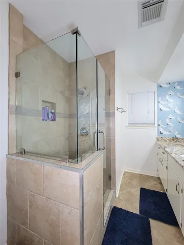 $2,100 | 2115 Forest Oaks Drive, Houston, TX 77017