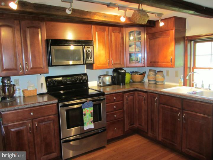 88 B Forrest Road Mertztown, PA 19539 - Photo 7 of 14 Gallery Image 7