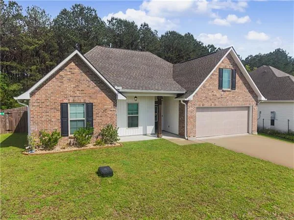 $325,000 | 15576 Grassy Lane, Covington, LA 70435