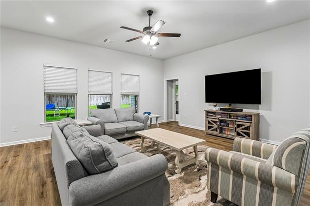 15576 Grassy Lane Covington, LA 70435 - Photo 2 of 16