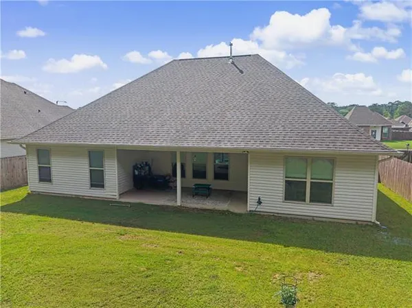 $325,000 | 15576 Grassy Lane, Covington, LA 70435