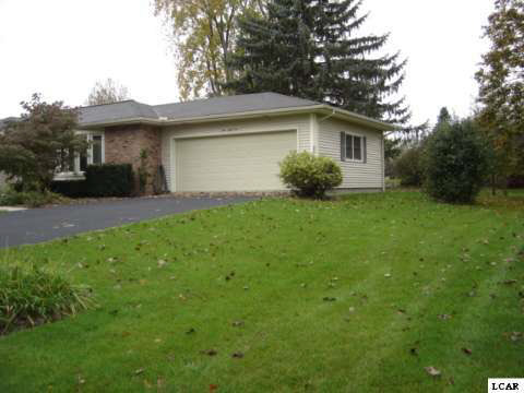 555 Trenton Road Adrian, MI 49221 - Photo 3 of 25 20376980-2.JPG