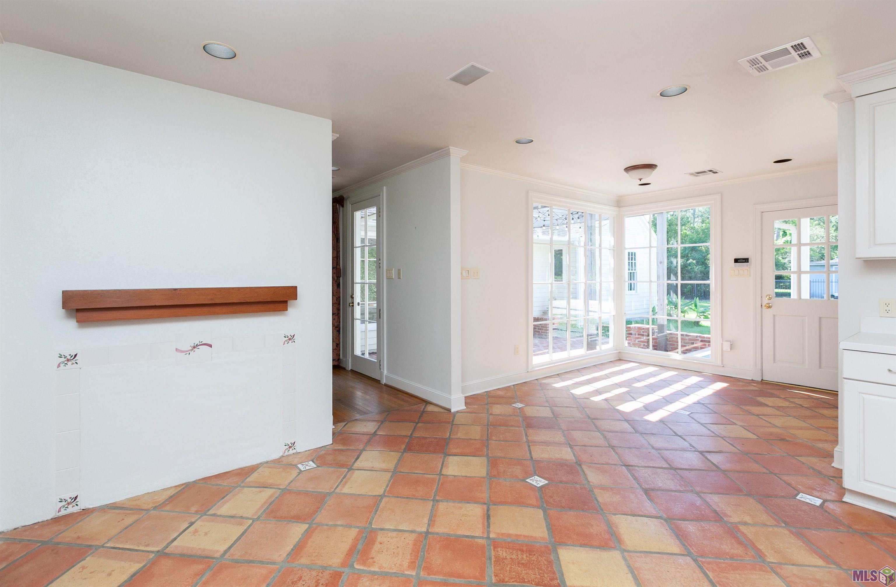 4334 Broussard Street Baton Rouge, LA 70808 - Photo 11 of 29 Gallery Image 11