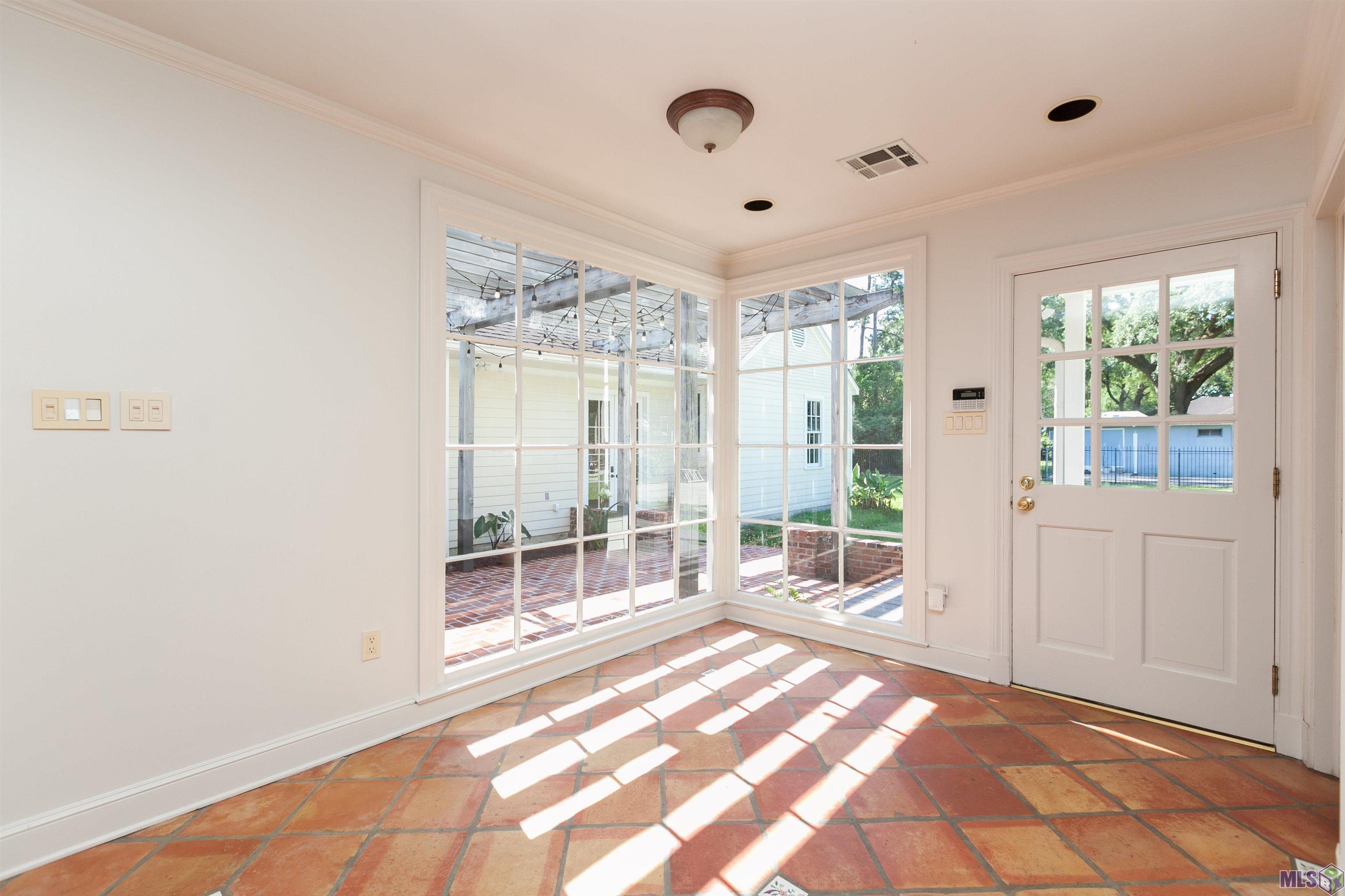 4334 Broussard Street Baton Rouge, LA 70808 - Photo 12 of 29 Gallery Image 12
