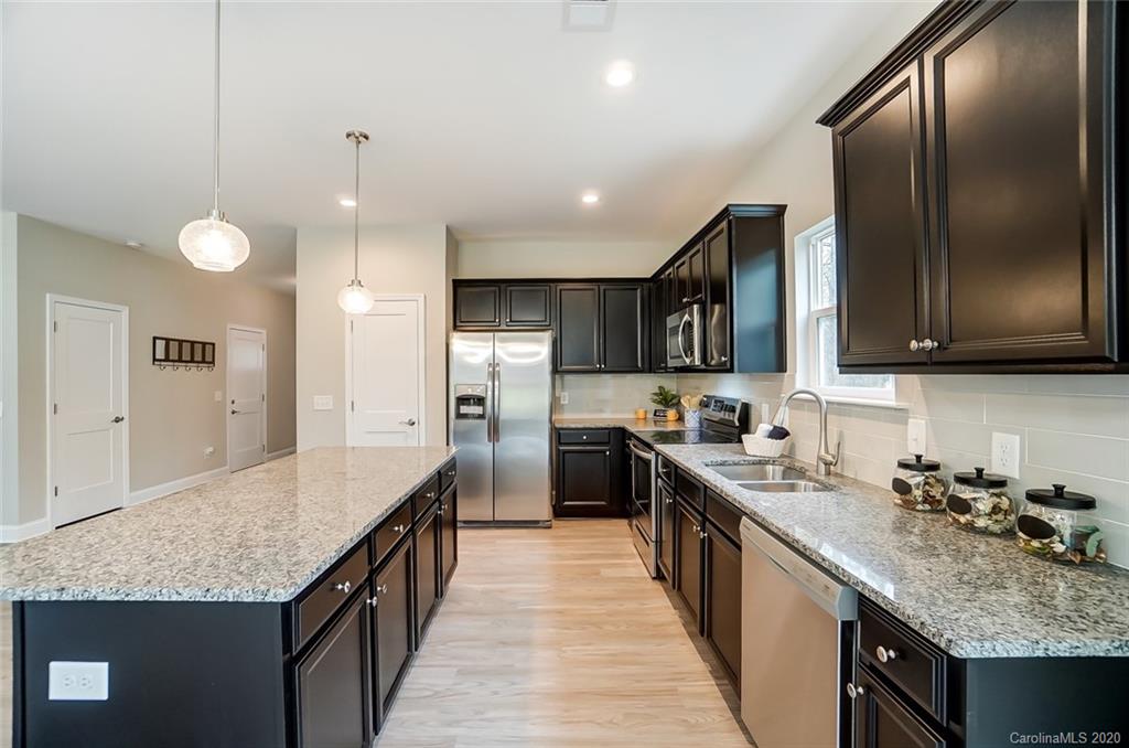 2906 Oakdale Road Charlotte, NC 28216 - Photo 11 of 42