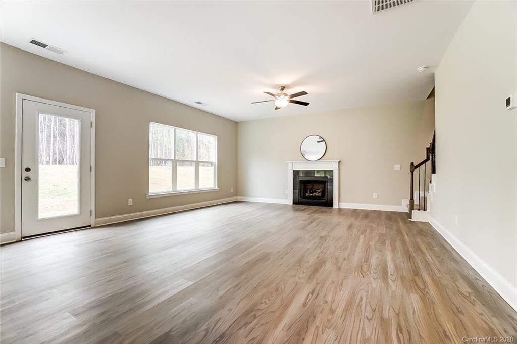 2906 Oakdale Road Charlotte, NC 28216 - Photo 15 of 42