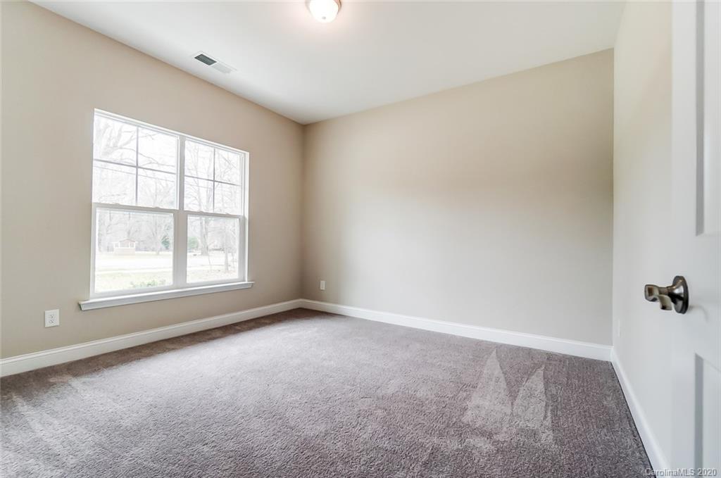 2906 Oakdale Road Charlotte, NC 28216 - Photo 24 of 42
