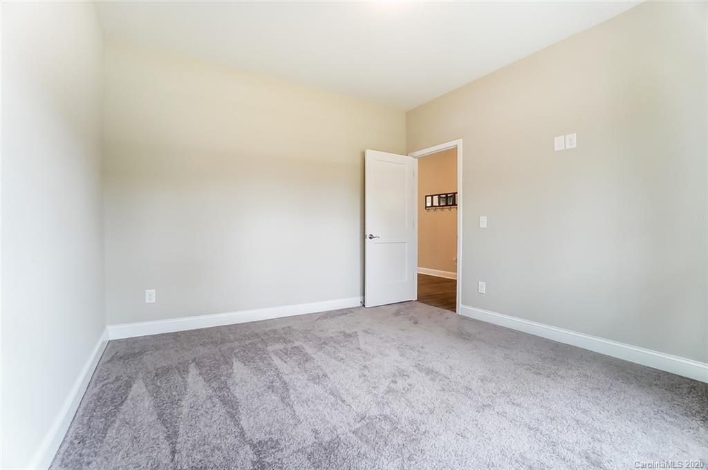 2906 Oakdale Road Charlotte, NC 28216 - Photo 25 of 42