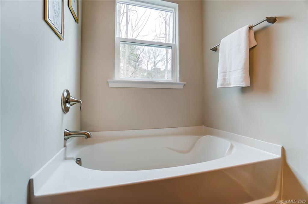 2906 Oakdale Road Charlotte, NC 28216 - Photo 27 of 42