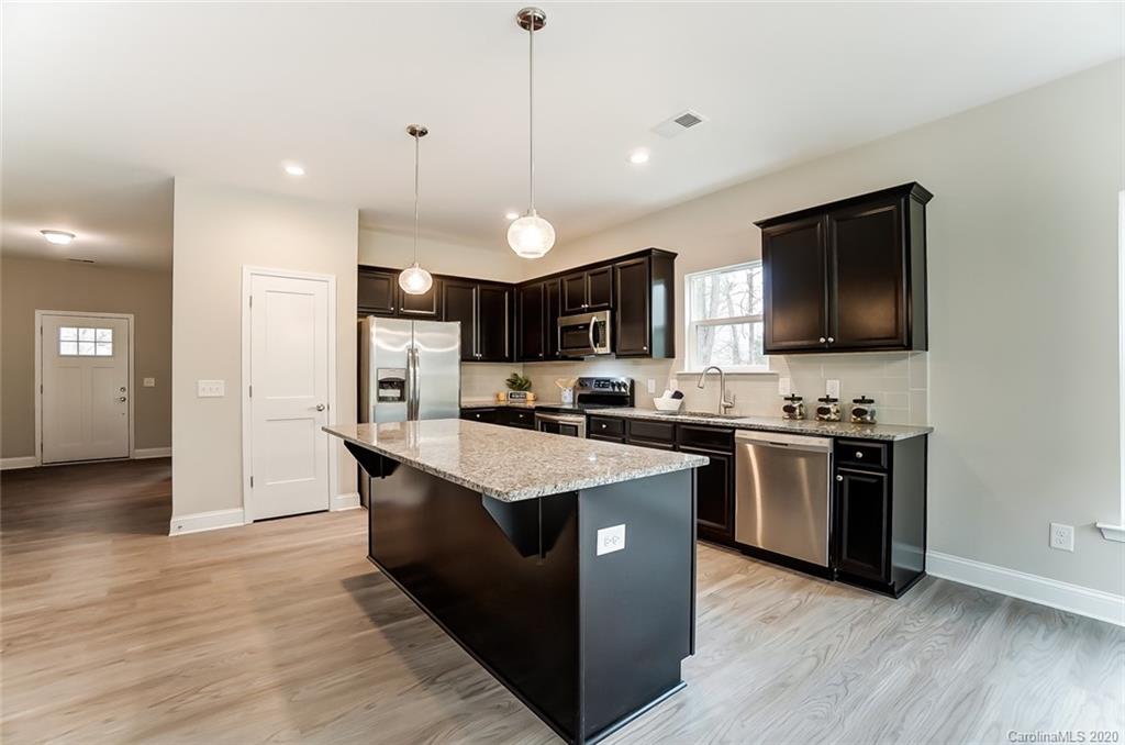 2906 Oakdale Road Charlotte, NC 28216 - Photo 10 of 42