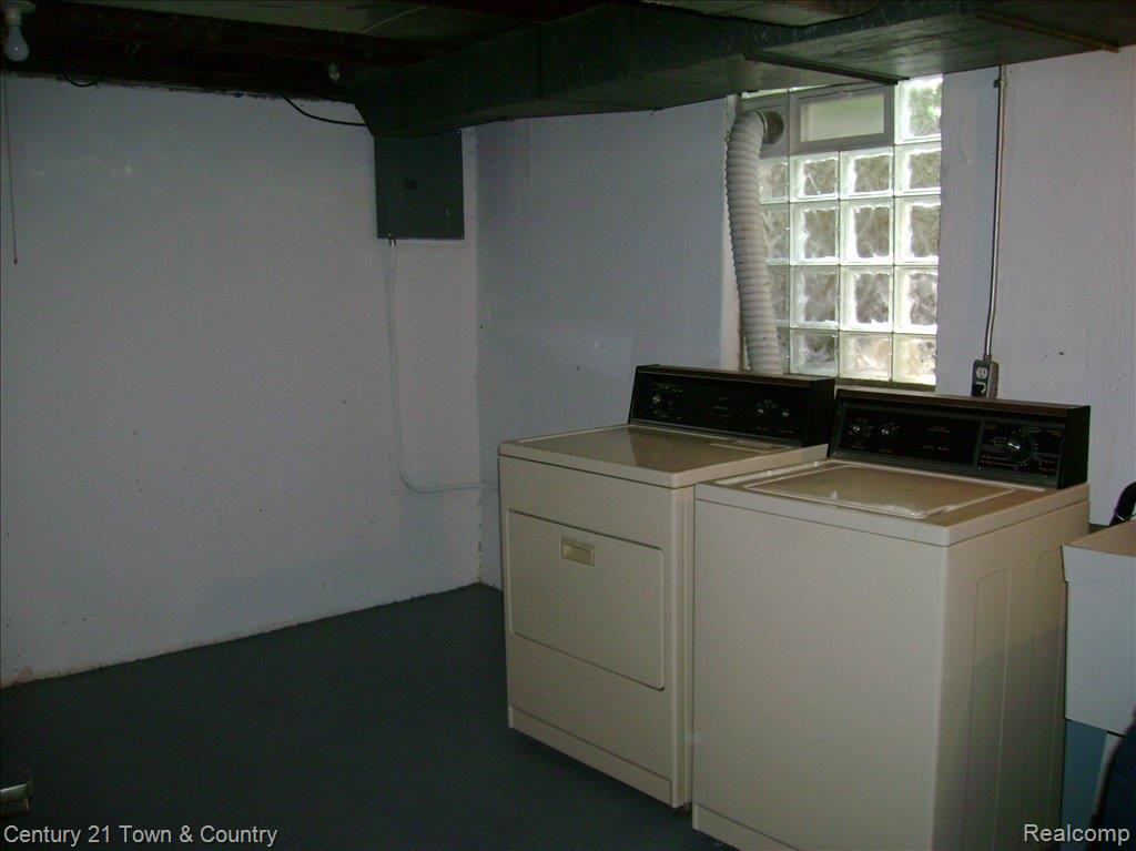 1812 Graefield Road, Unit 15 Birmingham, MI 48009 - Photo 23 of 25 24- Washer Dryer Basement