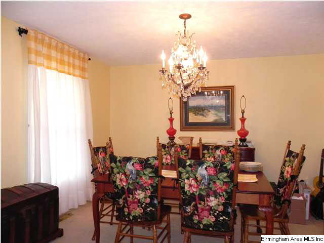601 Crestview Road Anniston, AL 36207 - Photo 3 of 24