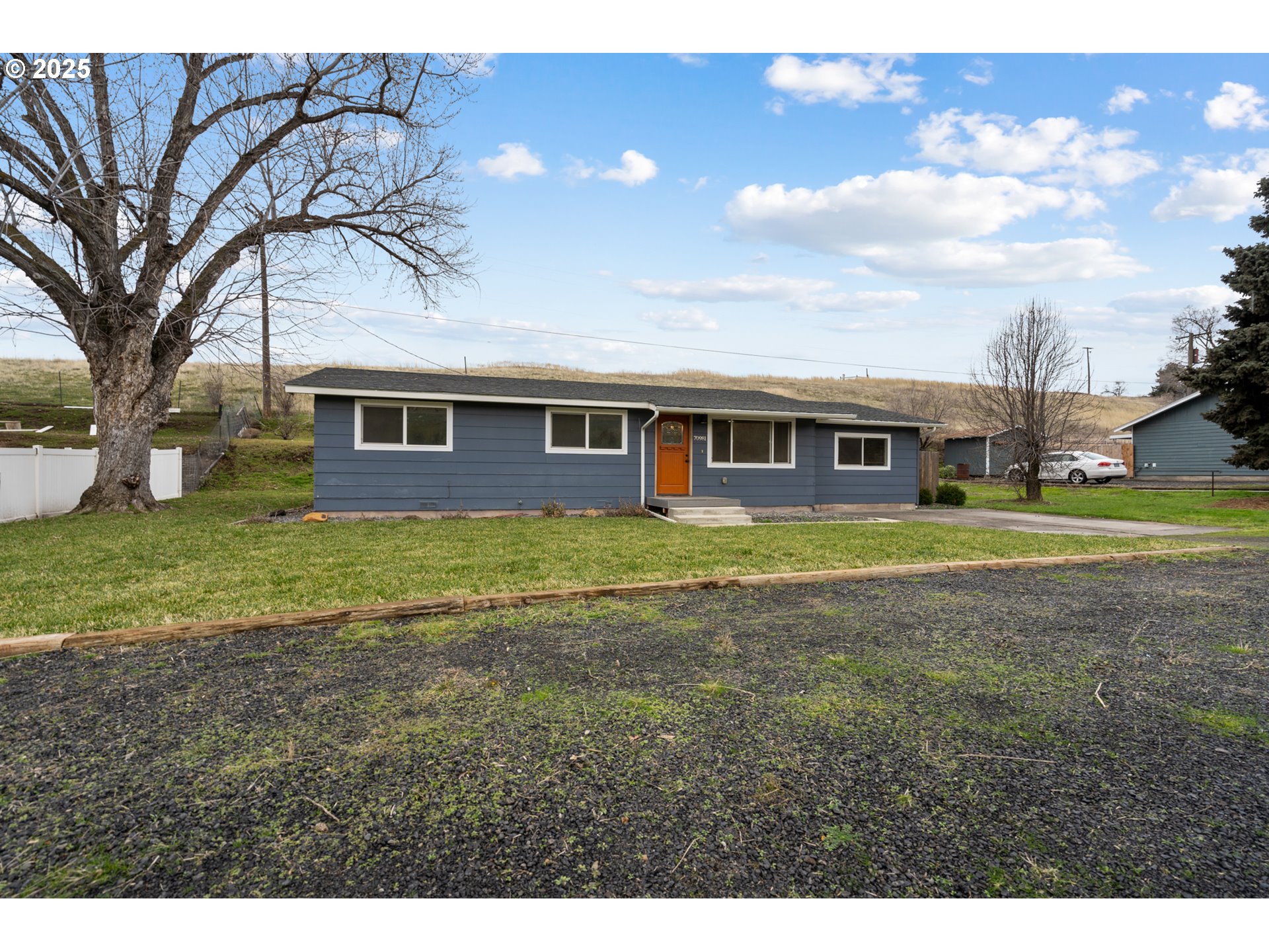 70981 Southwest Douglas Drive Pendleton, OR 97801 - Photo 3 of 26