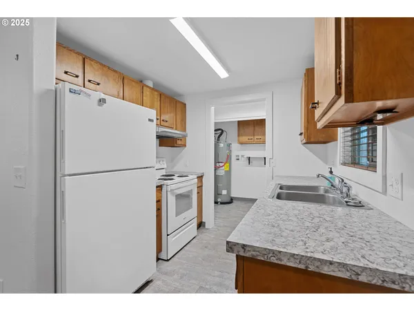 $299,000 | 70981 Southwest Douglas Drive, Pendleton, OR 97801