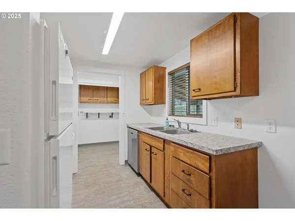 $299,000 | 70981 Southwest Douglas Drive, Pendleton, OR 97801