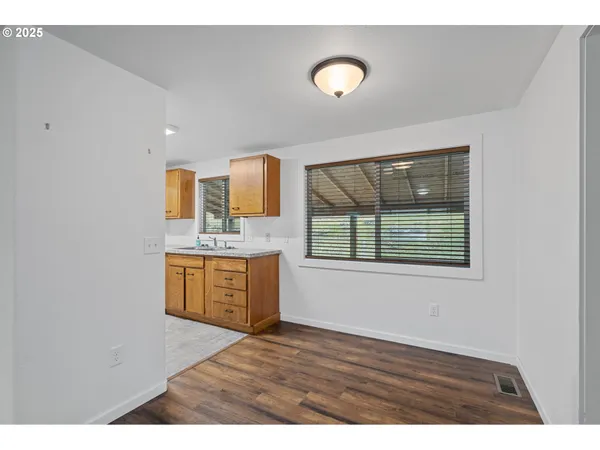 $299,000 | 70981 Southwest Douglas Drive, Pendleton, OR 97801