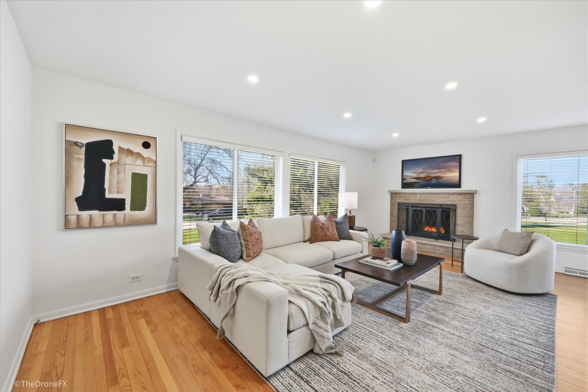 1519 Foothill Drive Wheaton, IL 60189 - Photo 11 of 44