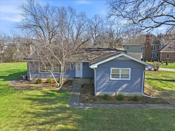 $550,000 | 1519 Foothill Drive, Wheaton, IL 60189
