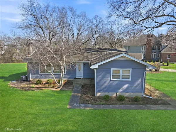$550,000 | 1519 Foothill Drive, Wheaton, IL 60189