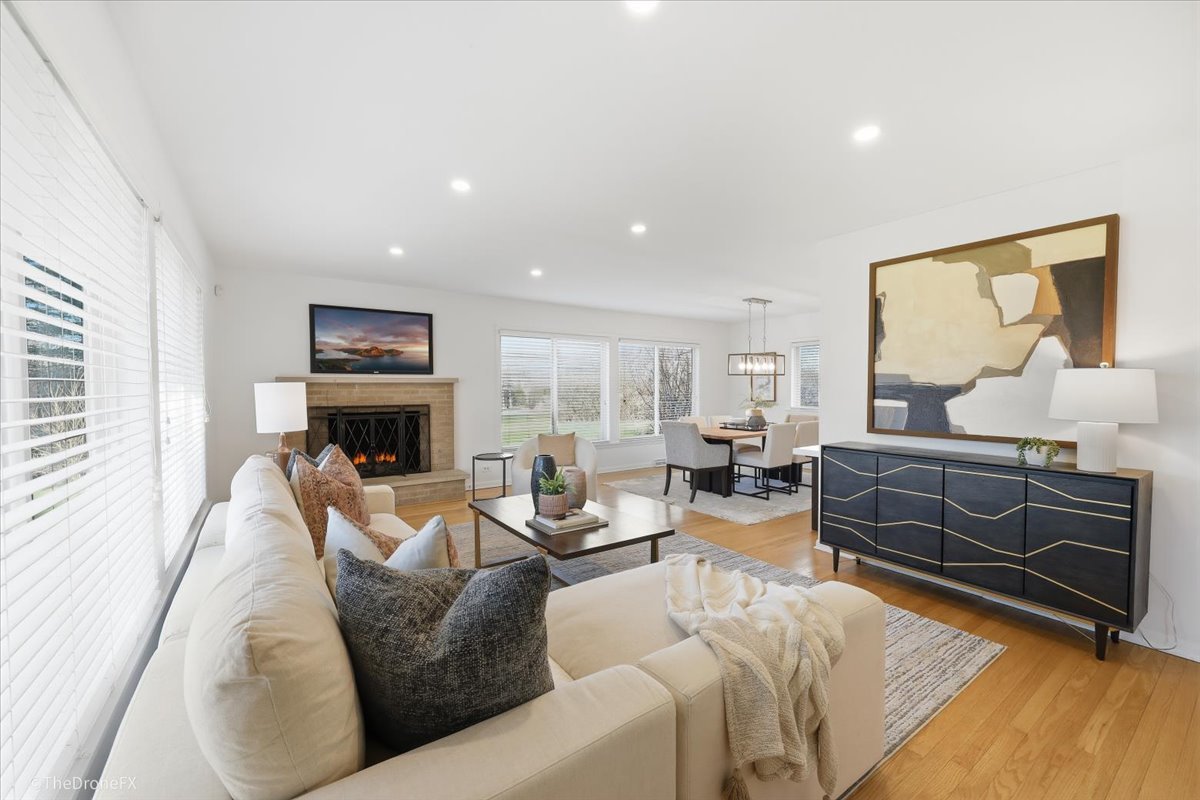 1519 Foothill Drive Wheaton, IL 60189 - Photo 10 of 44