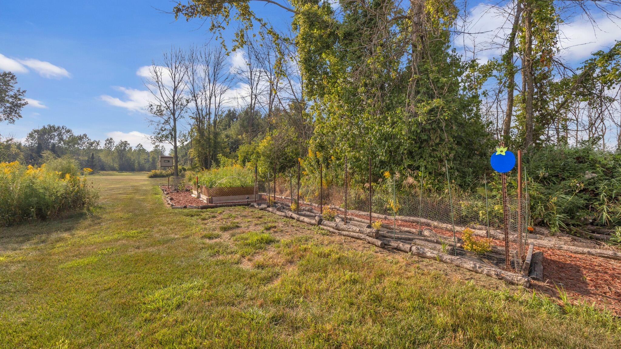 514 North Alverno Road Manitowoc Rapids, WI 54220 - Photo 33 of 44 Garden
