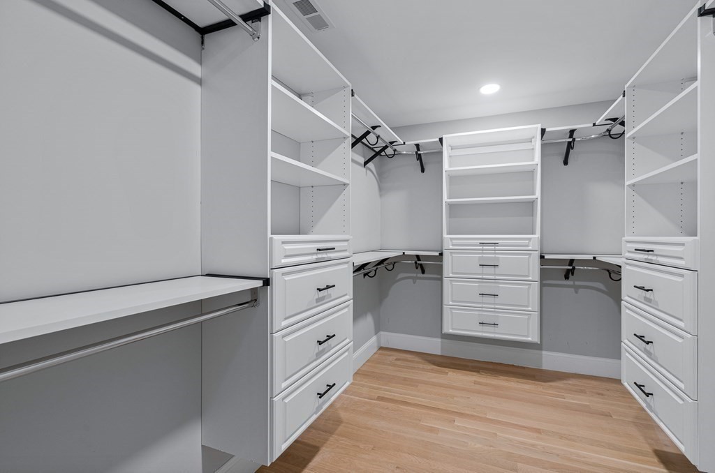 34 Ledgewood Road Winchester, MA 01890 - Photo 23 of 37