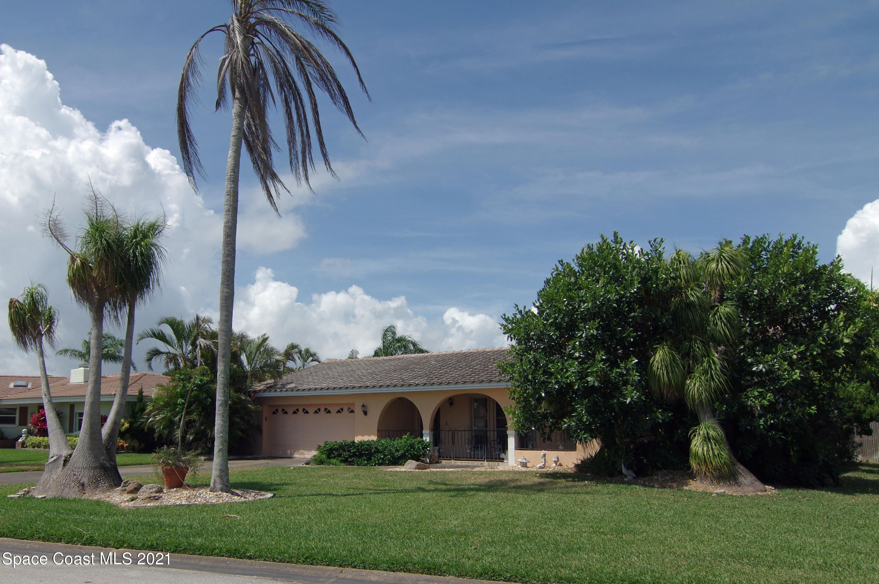 47 Country Club Road Cocoa Beach, FL 32931 - Photo 19 of 32 Curb Appeal