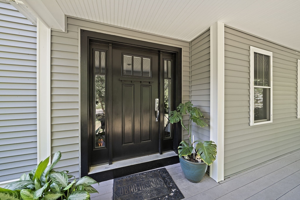 340 Old Oaken Bucket Road Norwell, MA 02061 - Photo 4 of 37 a view of a entryway of the house